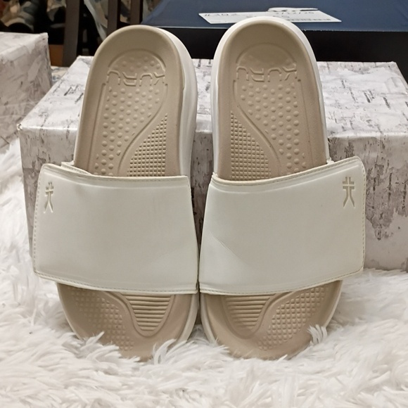 KURU Shoes - KURU Moment Cream Arch supportive premium recovery slide Sandals Arch Support